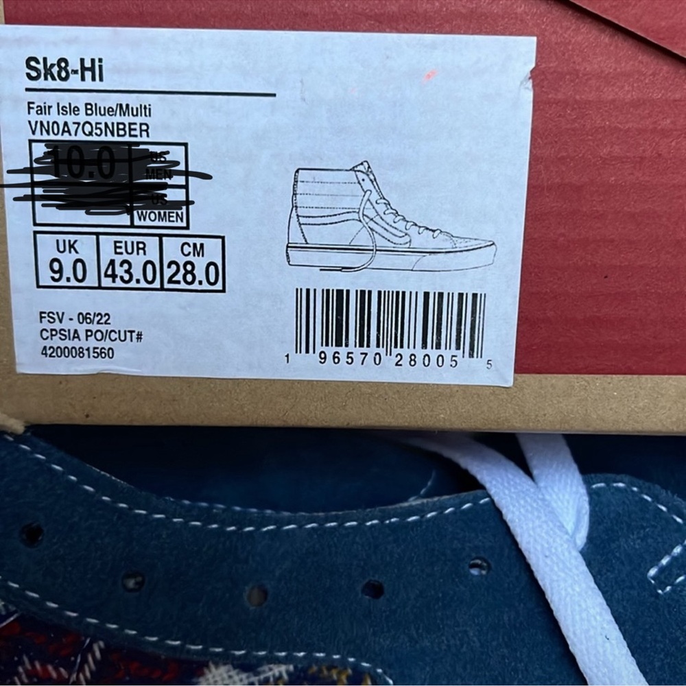Vans Men’s Sk8-Hi
Fair Isle Blue/Multi
VN0A7Q5NBER
Sneakers - Picture 16 of 16